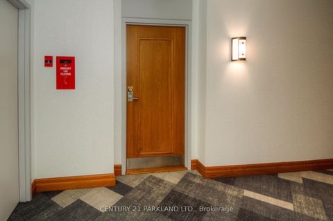 Photo 5 at 207 - 5 Concorde Place, Don Mills, Toronto