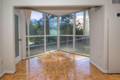 Photo 8 at 207 - 5 Concorde Place, Don Mills, Toronto