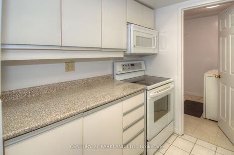 Photo 12 at 207 - 5 Concorde Place, Don Mills, Toronto