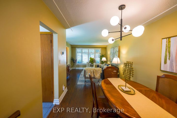 Photo 10 at 902 Sixth Street, Lakeview, Mississauga