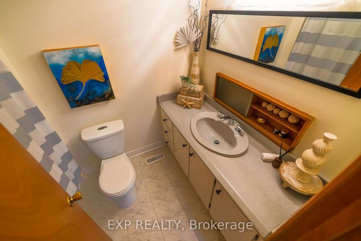 Photo 12 at 902 Sixth Street, Lakeview, Mississauga