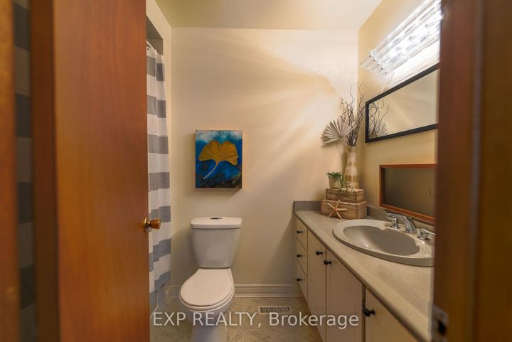 Photo 13 at 902 Sixth Street, Lakeview, Mississauga