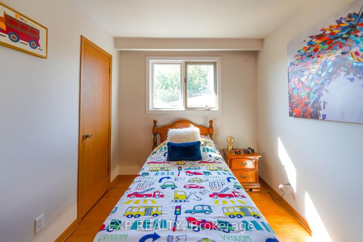 Photo 15 at 902 Sixth Street, Lakeview, Mississauga