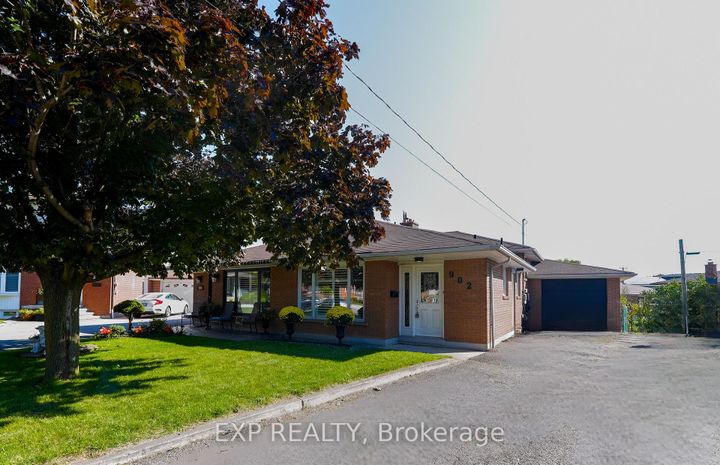 Photo 22 at 902 Sixth Street, Lakeview, Mississauga