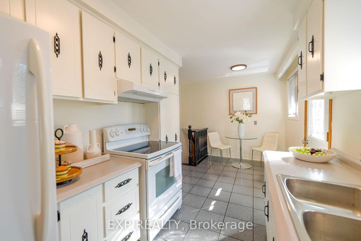 Photo 28 at 902 Sixth Street, Lakeview, Mississauga