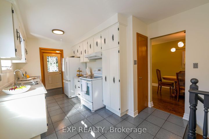 Photo 30 at 902 Sixth Street, Lakeview, Mississauga