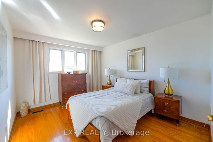 Photo 31 at 902 Sixth Street, Lakeview, Mississauga