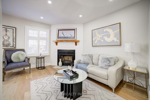 Photo 13 at 10 Squire Drive, Devonsleigh, Richmond Hill