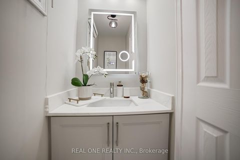 Photo 14 at 10 Squire Drive, Devonsleigh, Richmond Hill Photo 14 at 10 Squire Drive, Devonsleigh, Richmond Hill