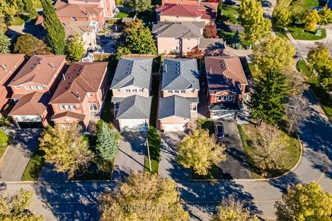 Photo 38 at 10 Squire Drive, Devonsleigh, Richmond Hill