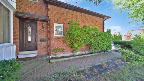 Photo 2 at 19 Roosevelt Drive, South Richvale, Richmond Hill Photo 2 at 19 Roosevelt Drive, South Richvale, Richmond Hill