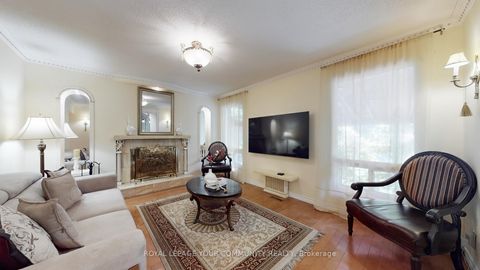 Photo 3 at 19 Roosevelt Drive, South Richvale, Richmond Hill Photo 3 at 19 Roosevelt Drive, South Richvale, Richmond Hill