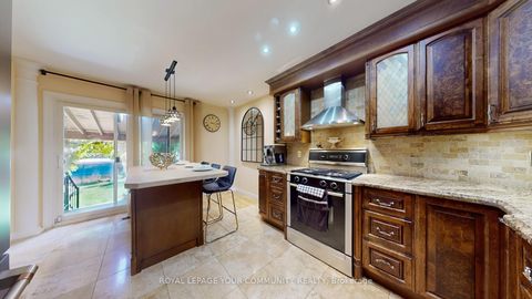 Photo 10 at 19 Roosevelt Drive, South Richvale, Richmond Hill