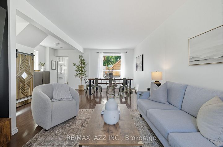 Photo 6 at 264 Ritson Road S, Central, Oshawa