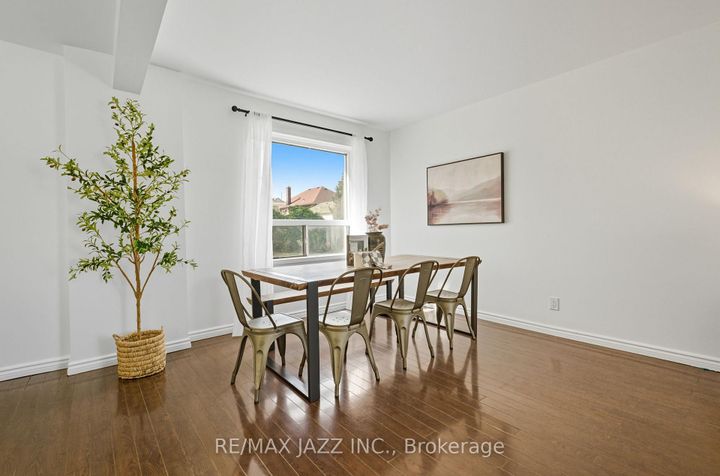 Photo 7 at 264 Ritson Road S, Central, Oshawa