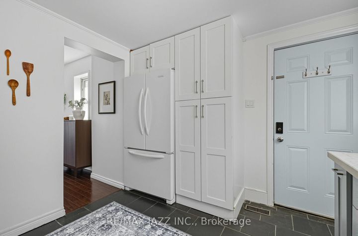 Photo 13 at 264 Ritson Road S, Central, Oshawa