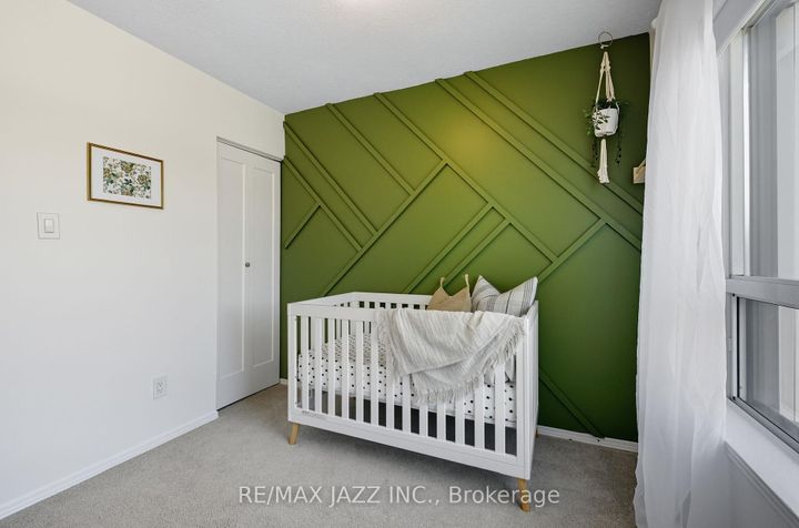Photo 17 at 264 Ritson Road S, Central, Oshawa