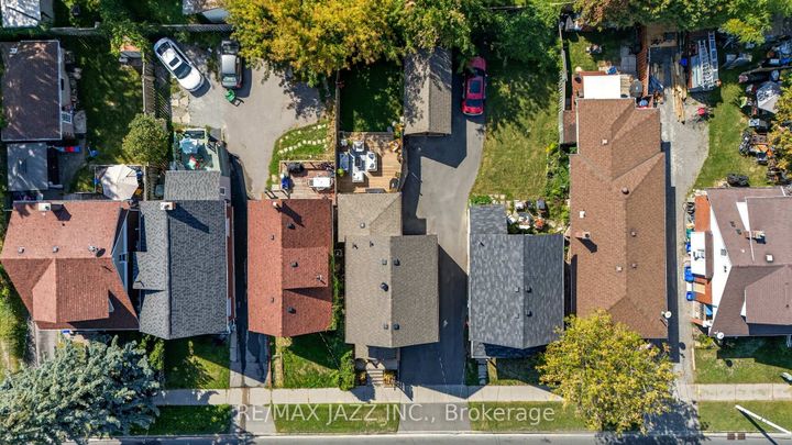Photo 34 at 264 Ritson Road S, Central, Oshawa
