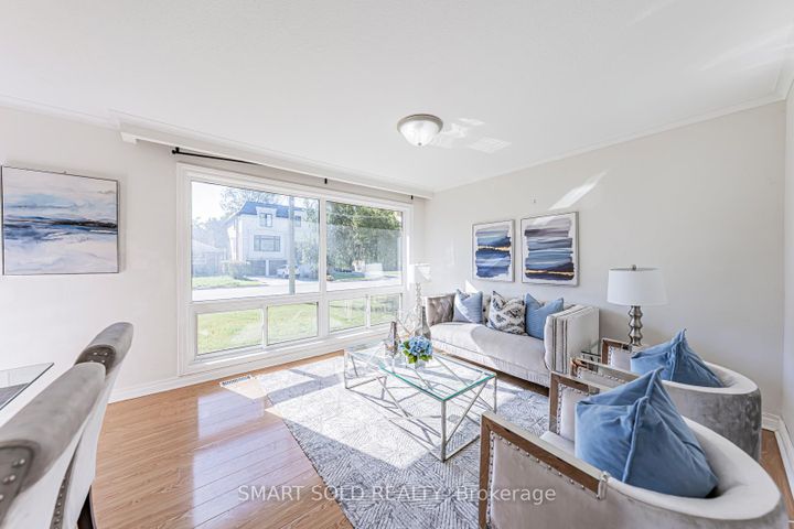 Photo 6 at 295 Boisdale Avenue, Harding, Richmond Hill