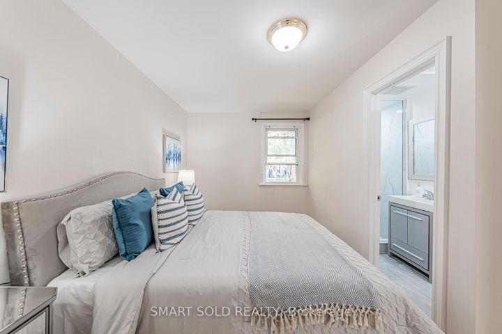 Photo 9 at 295 Boisdale Avenue, Harding, Richmond Hill