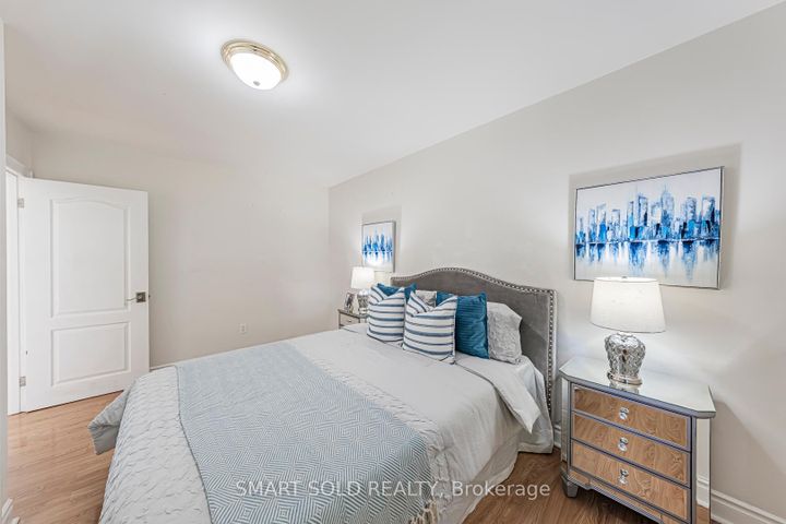 Photo 11 at 295 Boisdale Avenue, Harding, Richmond Hill