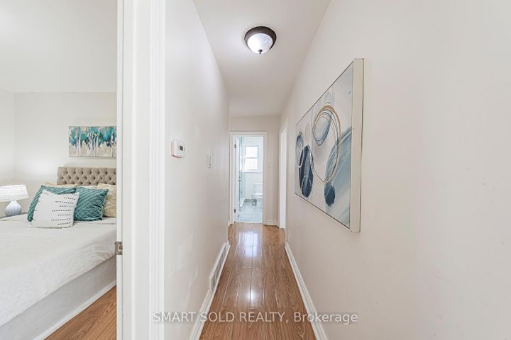 Photo 14 at 295 Boisdale Avenue, Harding, Richmond Hill