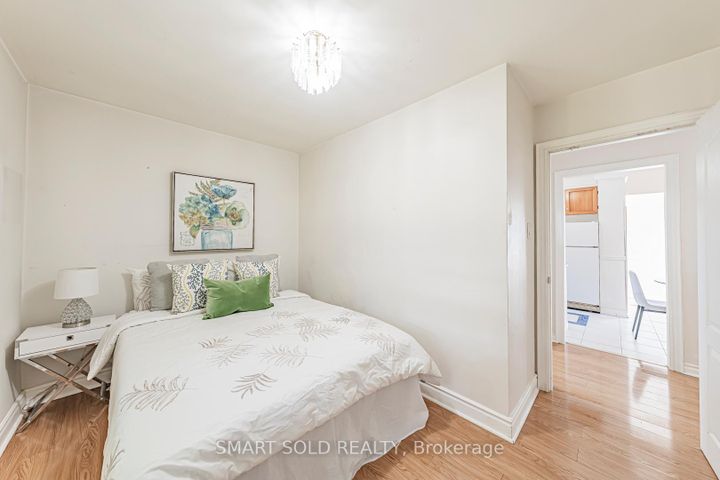 Photo 18 at 295 Boisdale Avenue, Harding, Richmond Hill