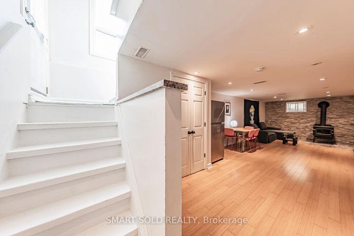 Photo 24 at 295 Boisdale Avenue, Harding, Richmond Hill