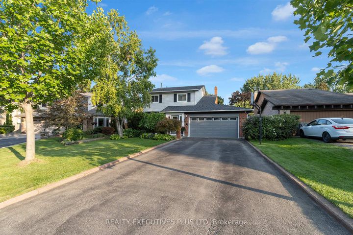 Photo 2 at 16 Melita Place, Central Park, Brampton