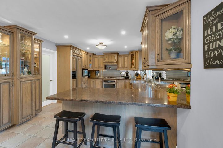 Photo 17 at 16 Melita Place, Central Park, Brampton