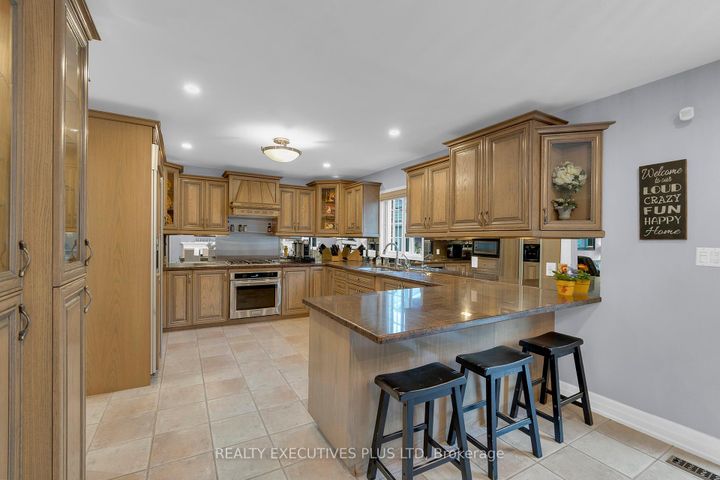 Photo 18 at 16 Melita Place, Central Park, Brampton