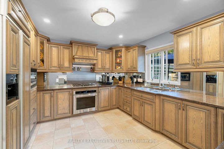 Photo 19 at 16 Melita Place, Central Park, Brampton