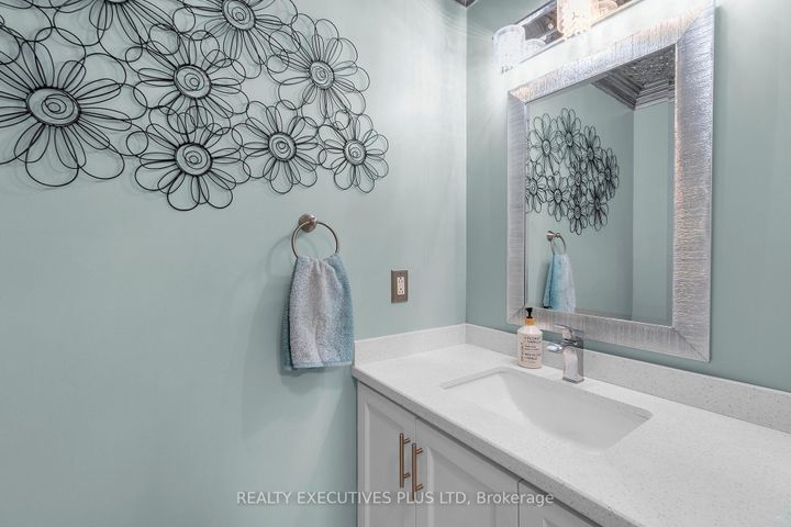 Photo 22 at 16 Melita Place, Central Park, Brampton