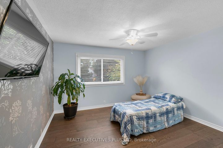 Photo 28 at 16 Melita Place, Central Park, Brampton