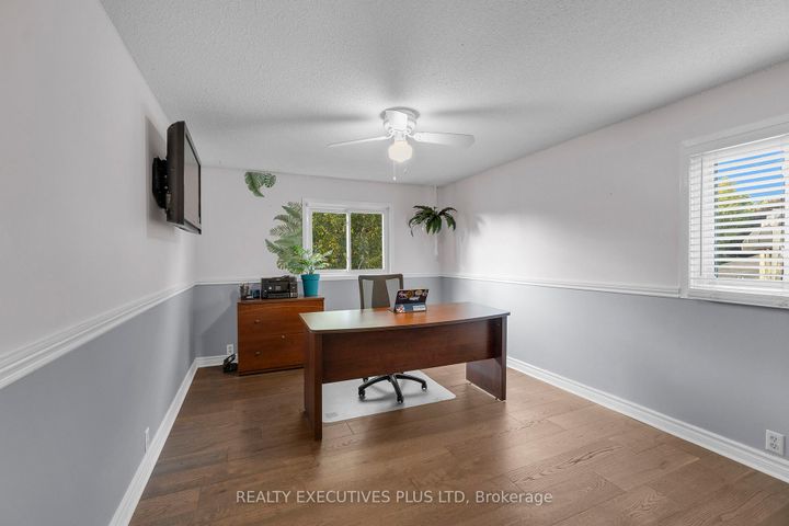 Photo 32 at 16 Melita Place, Central Park, Brampton