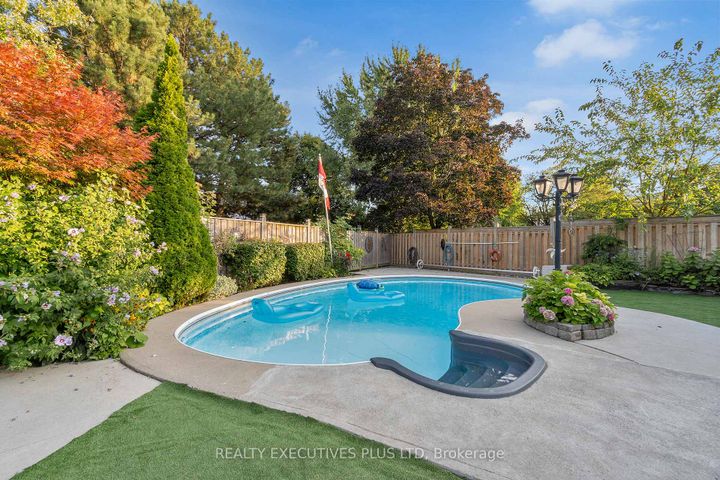 Photo 46 at 16 Melita Place, Central Park, Brampton