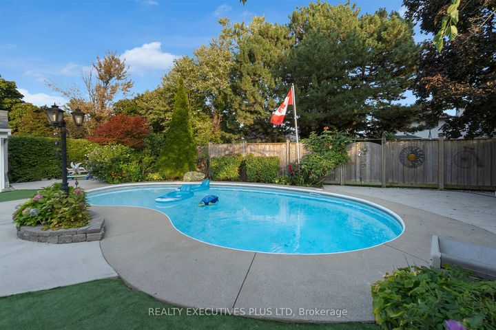 Photo 47 at 16 Melita Place, Central Park, Brampton