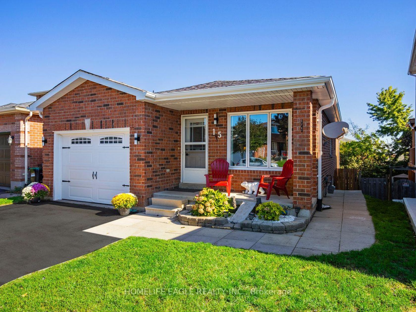 15 Brown Wood Drive, Little Lake, Barrie photo 6 15 Brown Wood Drive, Little Lake, Barrie photo 6