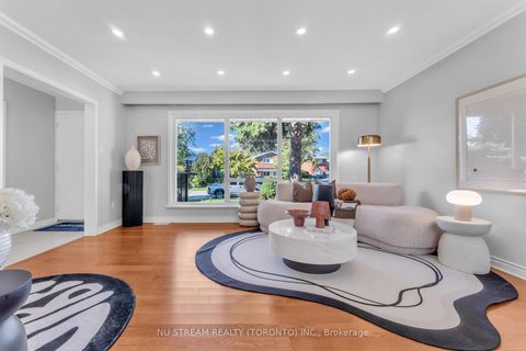 Photo 7 at 35 Shrewsbury Square, Sullivan, Toronto