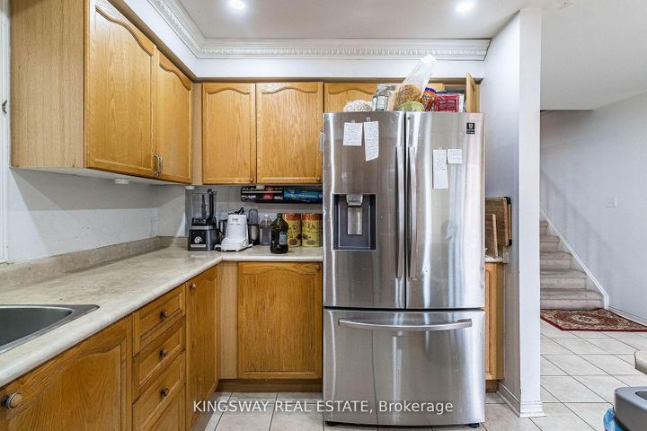 Photo 10 at 58 Leagate Street, Fletcher's Meadow, Brampton
