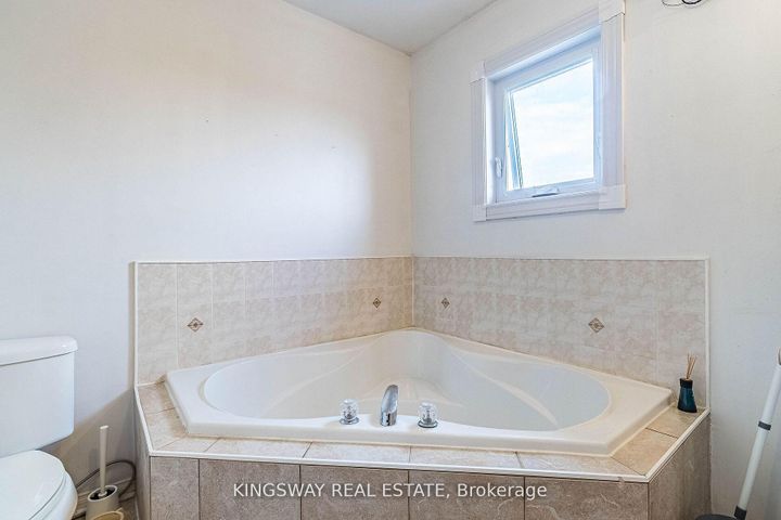 Photo 23 at 58 Leagate Street, Fletcher's Meadow, Brampton