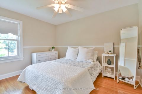 Photo 15 at 50 Newton Street, Wellington, Barrie