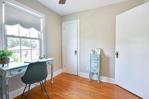 Photo 17 at 50 Newton Street, Wellington, Barrie