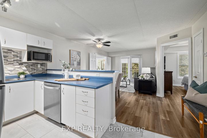 Photo 2 at 209 - 1441 Walker's Line, Tansley, Burlington