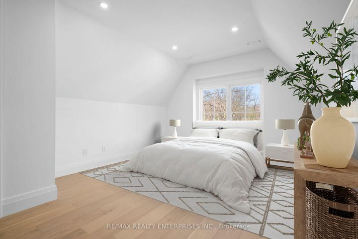 Photo 23 at 1322 Minaki Road, Mineola, Mississauga