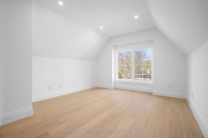 Photo 24 at 1322 Minaki Road, Mineola, Mississauga