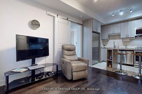 Photo 5 at 319 - 9201 Yonge Street, Langstaff, Richmond Hill