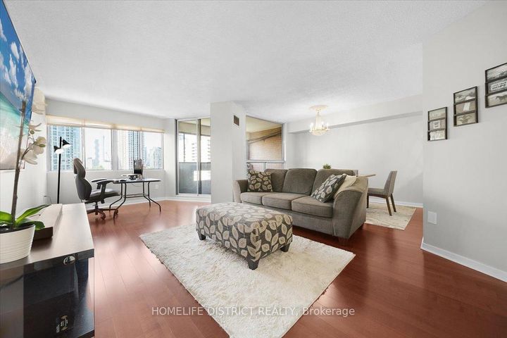 Photo 11 at 1509 - 1580 Mississauga Vly Boulevard, Mississauga Valleys, Mississauga