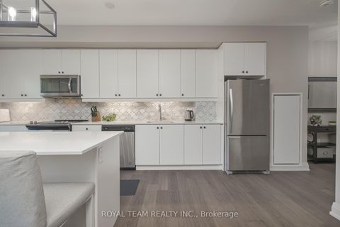 Photo 13 at 307 - 555 William Graham Drive, Rural Aurora, Aurora