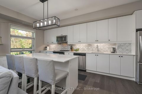Photo 16 at 307 - 555 William Graham Drive, Rural Aurora, Aurora
